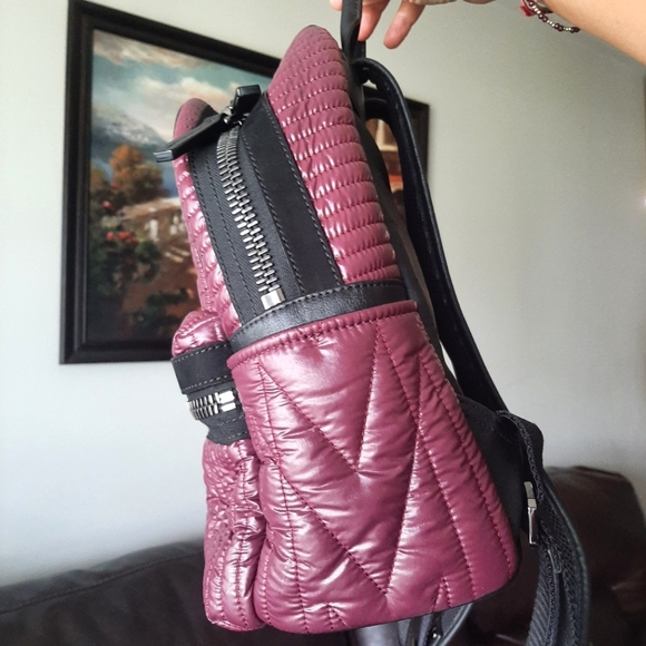 SOLD - MCM Stark Backpack - Authentic - Picture 10 of 13